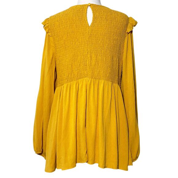 TORRID Peplum Crinkle Gauze Smocked Top - Picture 7 of 11